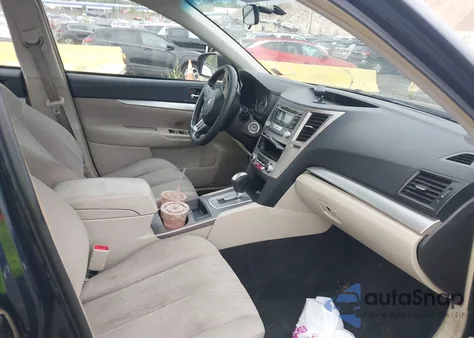 2013 Subaru Legacy 2.5I Premium из США, поврежденный, VIN 4S3BMBB62D3027134